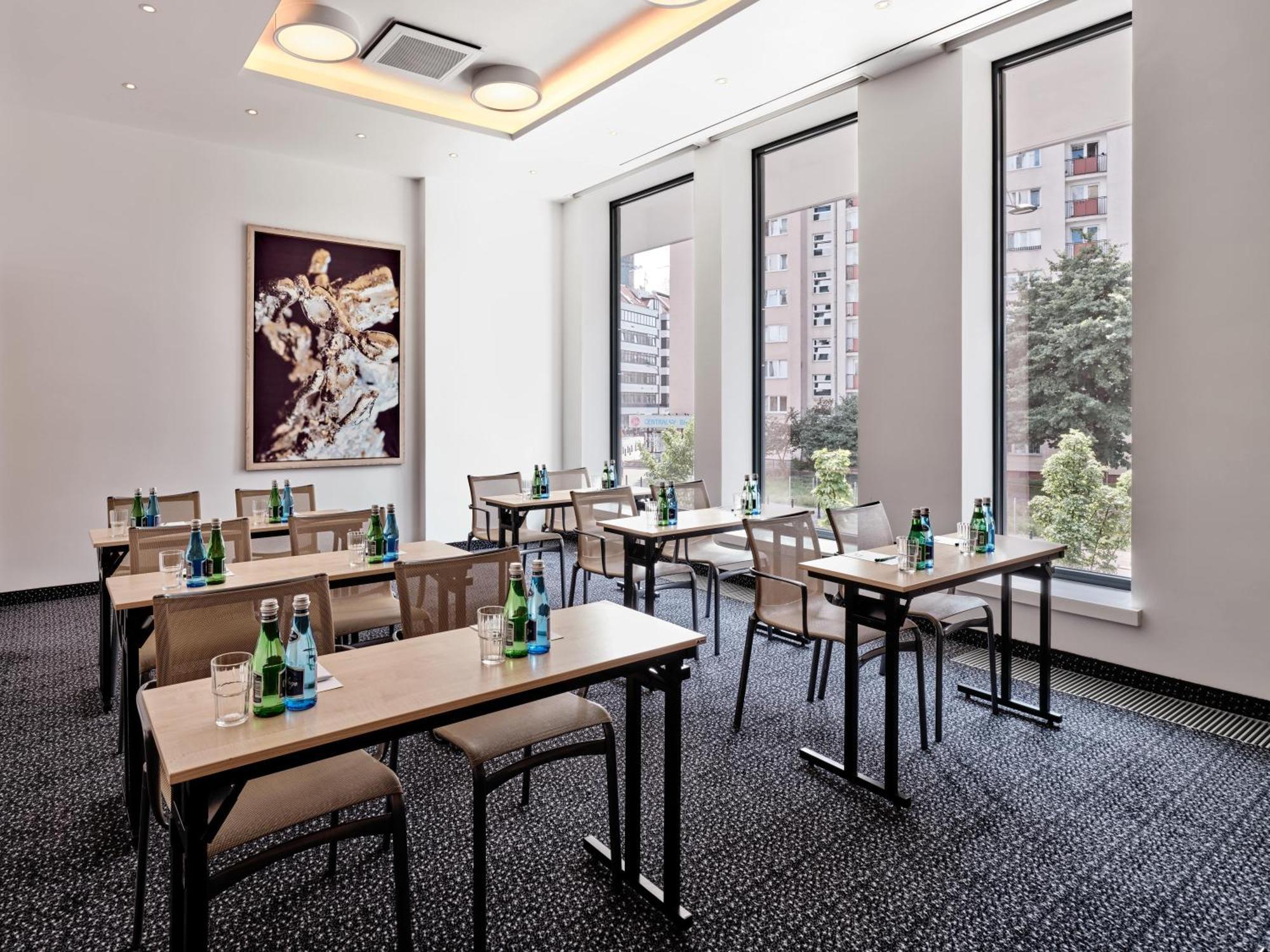 Holiday Inn - Warsaw City Centre By Ihg Bagian luar foto
