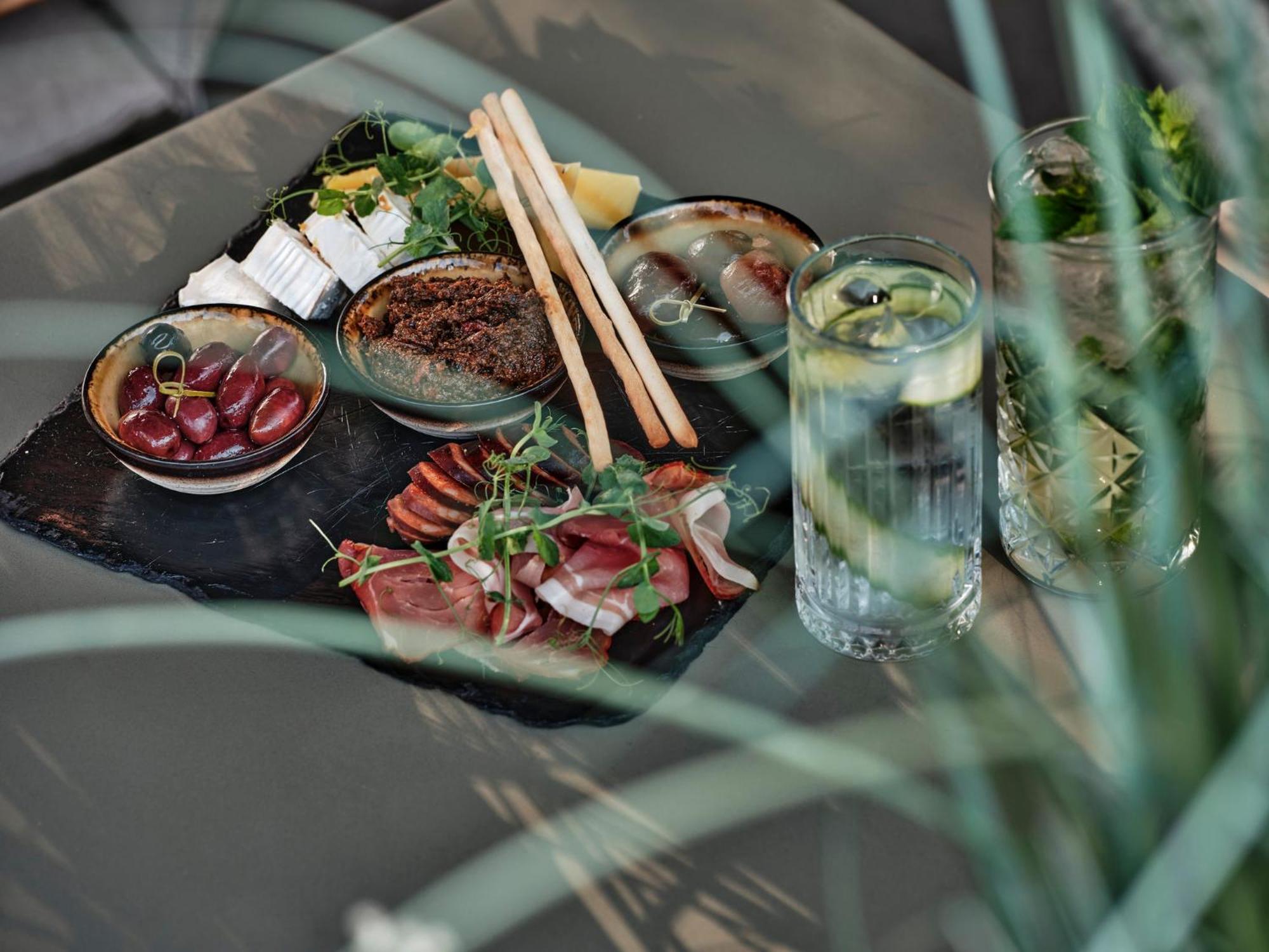 Holiday Inn - Warsaw City Centre By Ihg Bagian luar foto